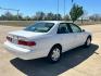 2000 White /TAN Toyota Camry LE (JT2BN22K7Y0) with an 2.2L L4 DOHC 16V engine, 4-Speed Automatic transmission, located at 17760 Hwy 62, Morris, OK, 74445, (918) 733-4887, 35.609104, -95.877060 - 2000 TOYOTA CAMERY HAS 2.2L AND IS FWD. THIS IS A DEDICATED CNG (COMPRESSED NATURAL GAS). FEATURES POWER LOCKS, POWER WINDOWS, POWER MIRRORS, MANUAL SEATS, AMFM STEREO, CASSETTE PLAYER, CRUISE CONTROL, TILT WHEEL, CLOTH SEATS. ****CLEAN TITLE*** 142,379 MILES 205/65R15 TIRES THIS SHOULD QUALIFY FOR - Photo#4